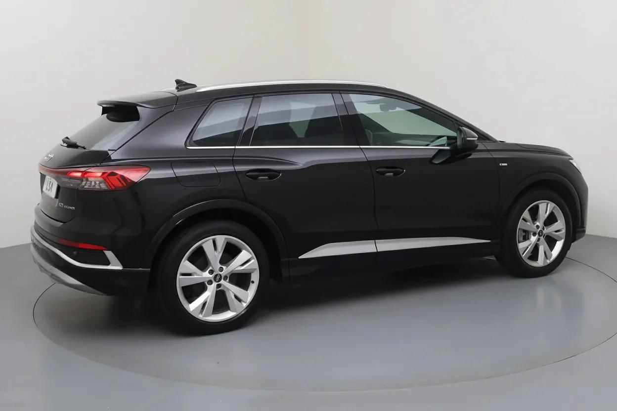 Audi Q4 e-tron Toulouse vue 3 Audi Q4 e-tron en leasing sans apport à Toulouse — vue 3