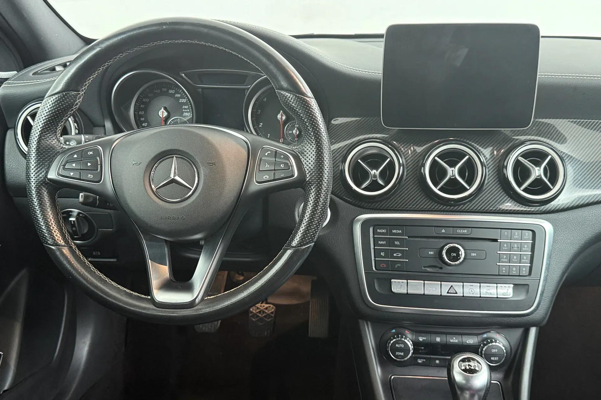 Mercedes-Benz GLA Toulouse vue 4 Mercedes-Benz GLA en leasing sans apport à Toulouse — vue 4